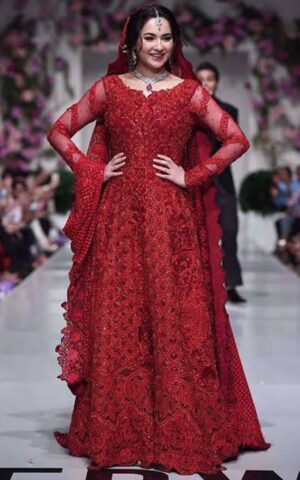 Zainab Chottani - Ruby Lustre